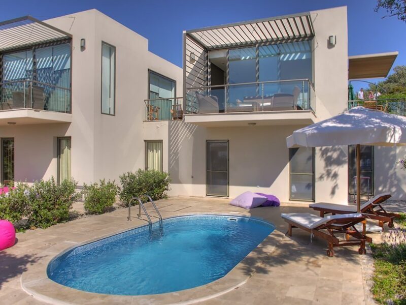 01-Villa-for-sale-with-private-pool-in-Yalikavak-2117