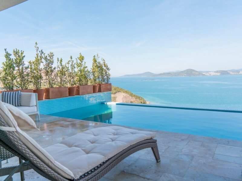 01-Sea-view-private-infinity-pool-villa-for-sale-Adabuku-2072