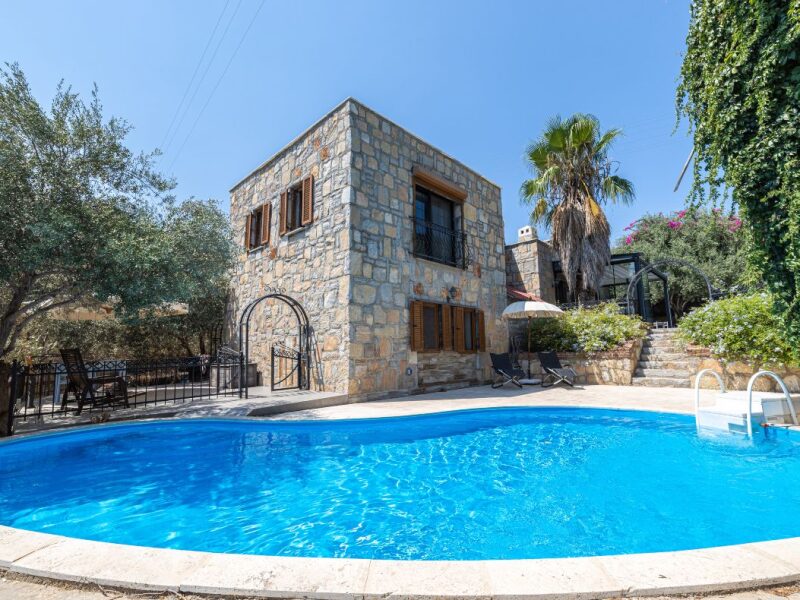 01-Detached-villa-for-sale-Bodrum-centre-2253