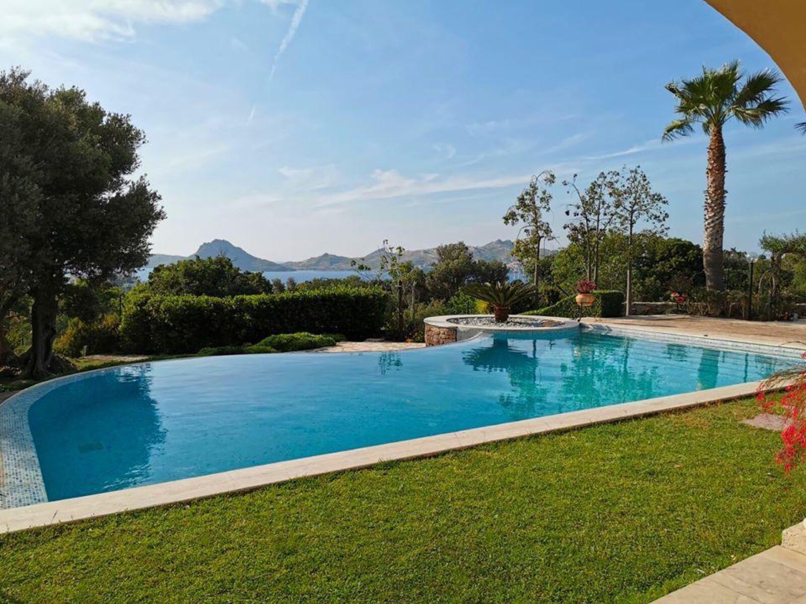 06-Special-villa-for-sale-in-Yalikavak-1001
