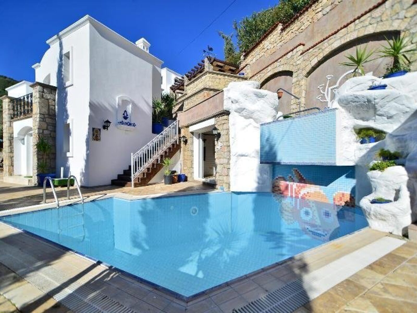 2049-02-Luxury-Property-Turkey-villa-for-sale-Gurece-Ortakent-Bodrum