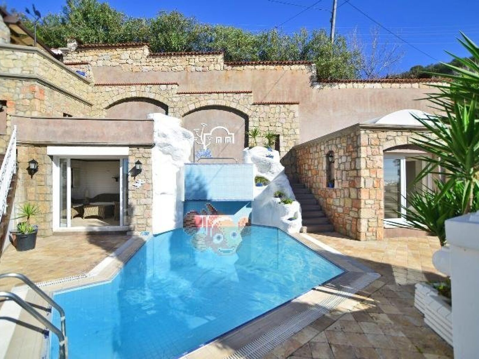 2049-04-Luxury-Property-Turkey-villa-for-sale-Gurece-Ortakent-Bodrum
