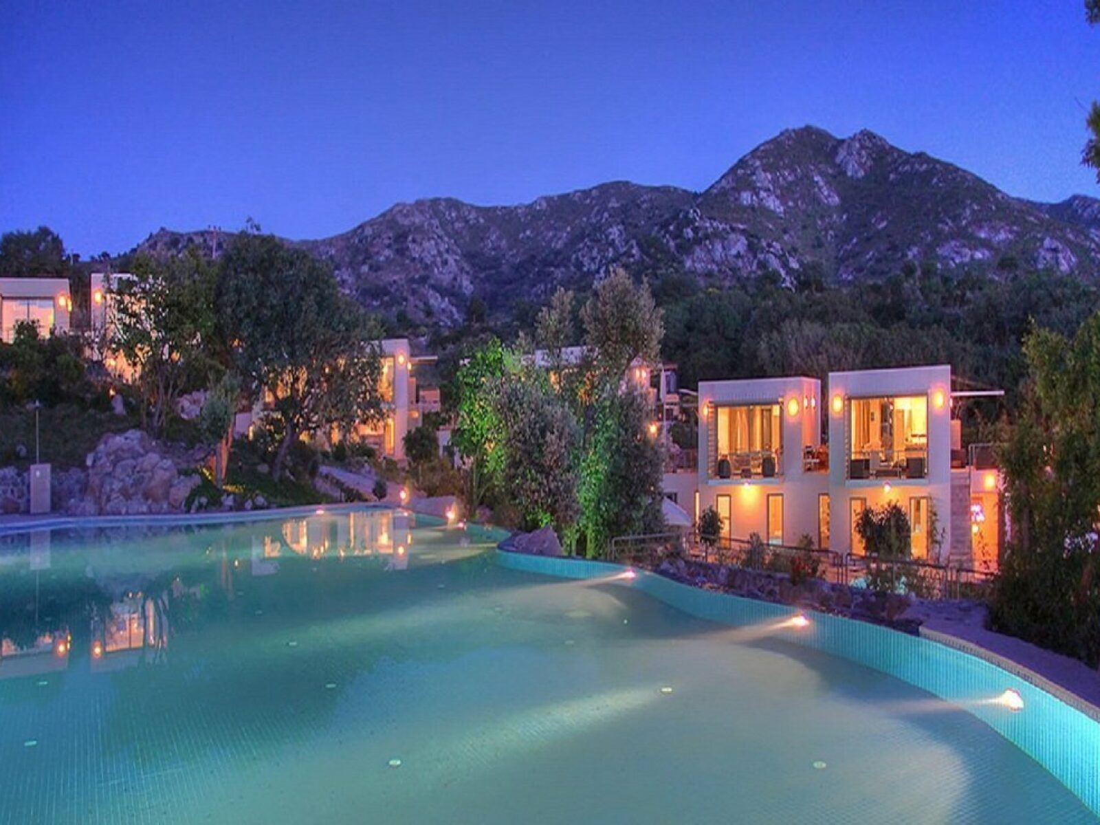 06-Villa-for-sale-with-Shared-pool-Yalikavak-2117