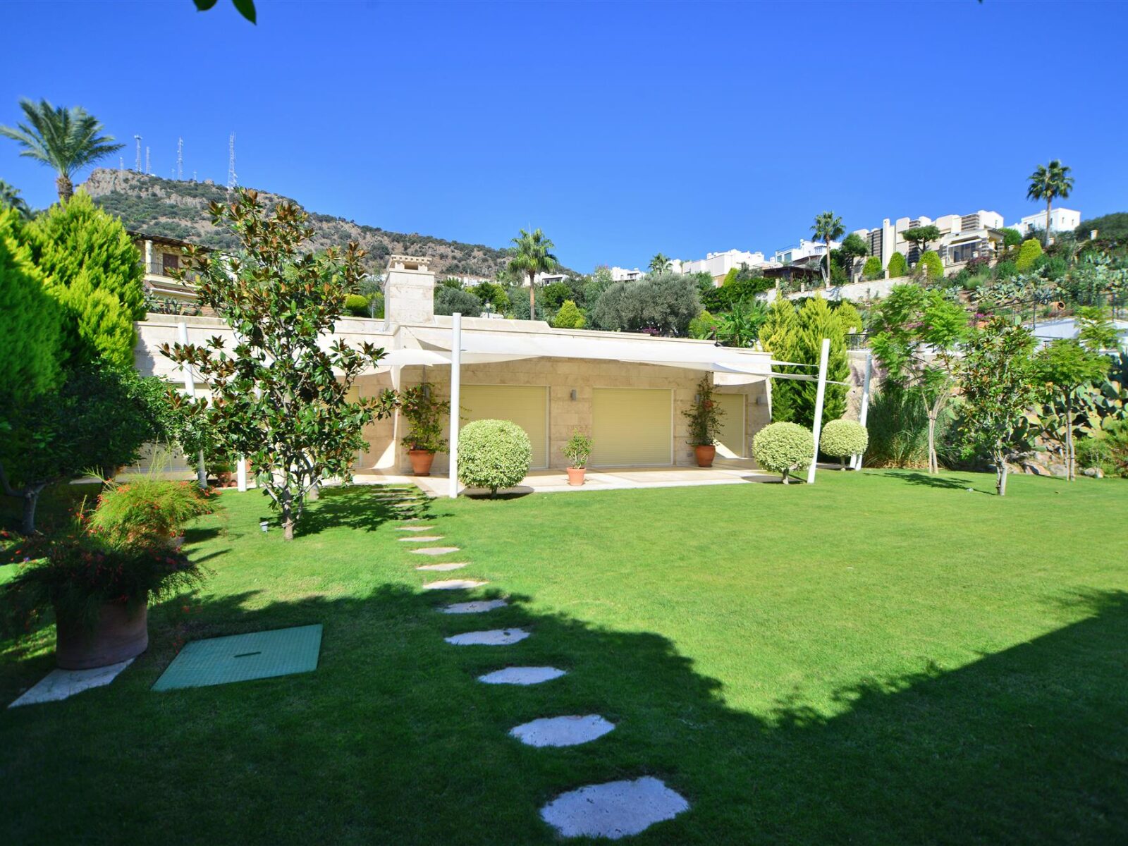 1043-01-Gundogan-Bodrum-Luxury-villa-for-sale