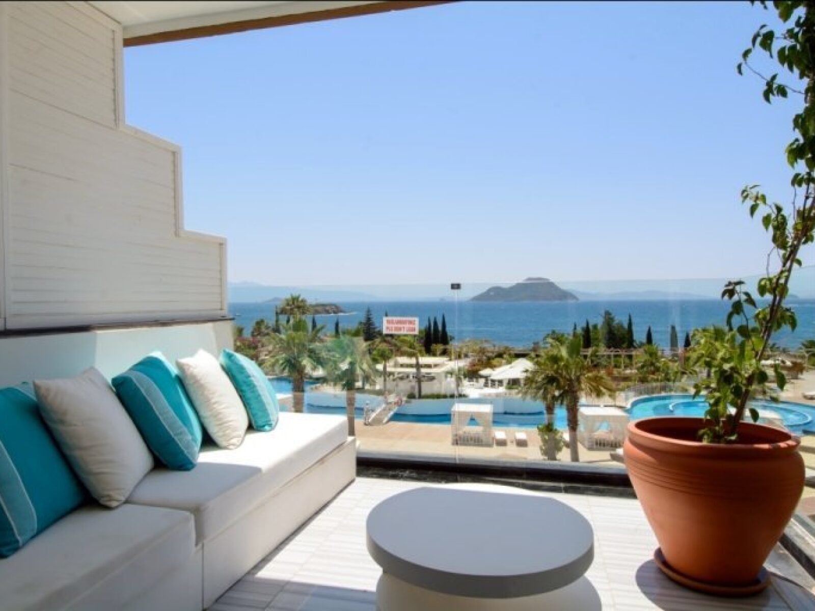 2129-17-Luxury-Property-Turkey-apartments-for-sale-Bodrum-Kadikalesi