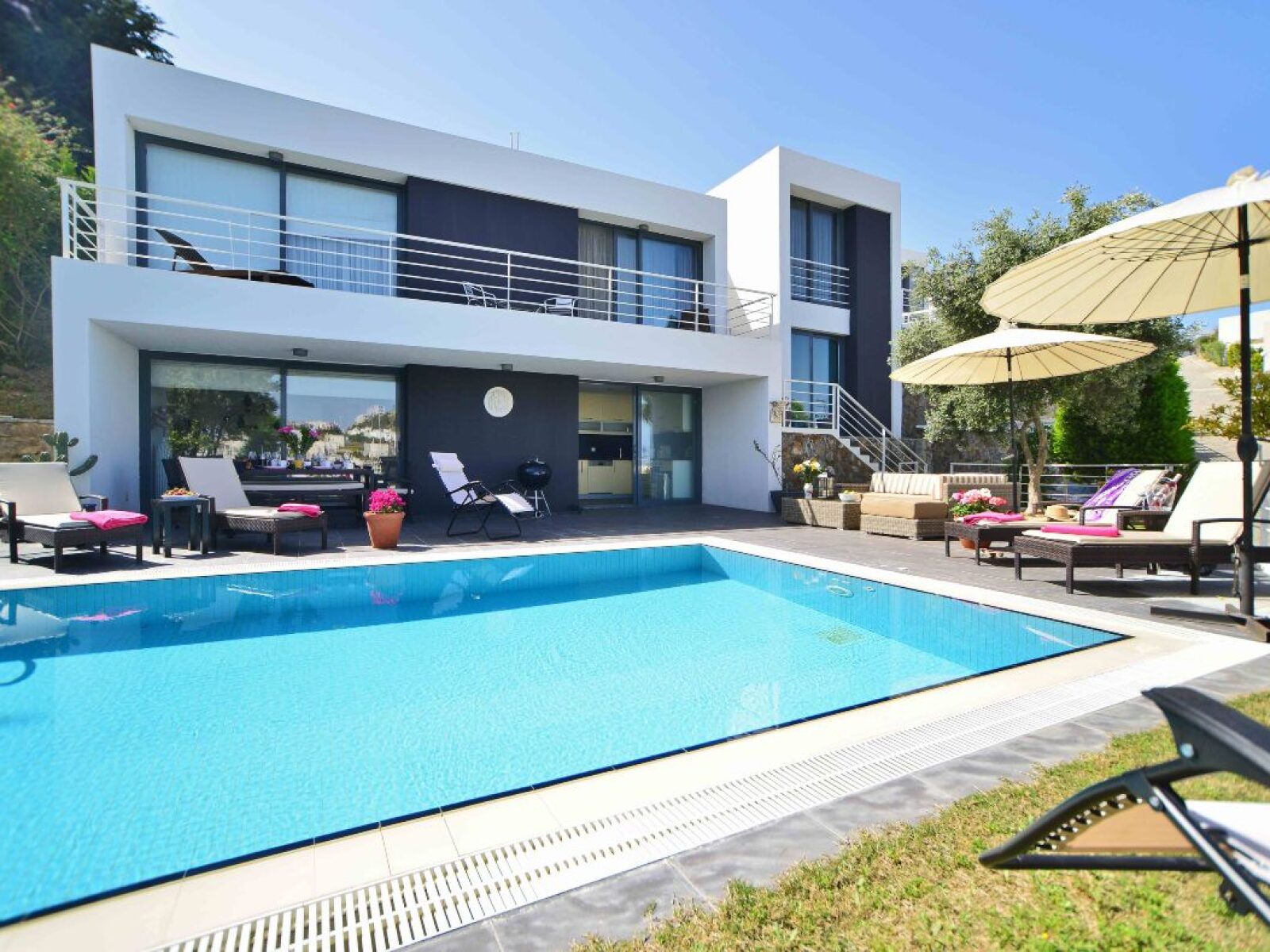 02-Bodrum-Yalikavak-for-sale-villa-1003