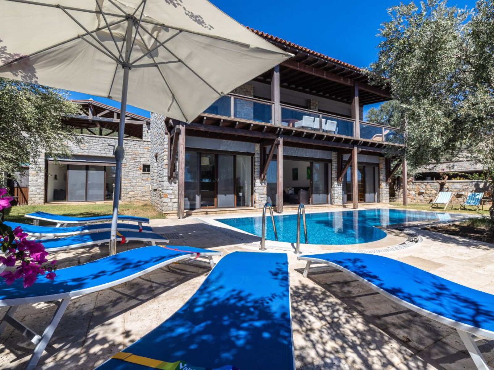 03-Private-pool-villa-for-sale-Konacik-2254