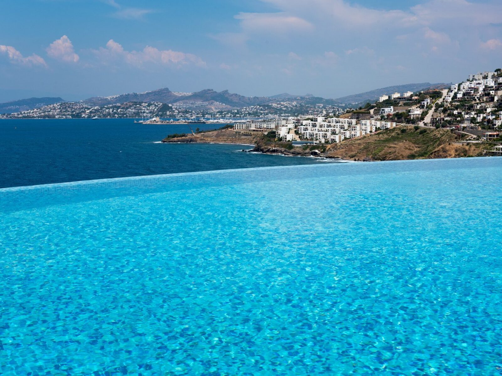 04-Infinity-pool-villa-for-sale-Yalikavak-2252