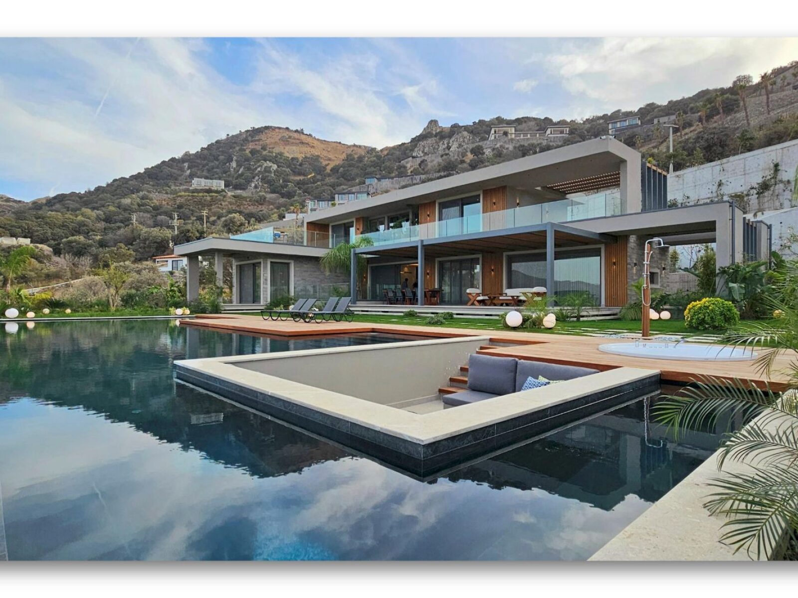 01-Luxury-private-mansion-for-sale-Bodrum-Yalikavak-2294