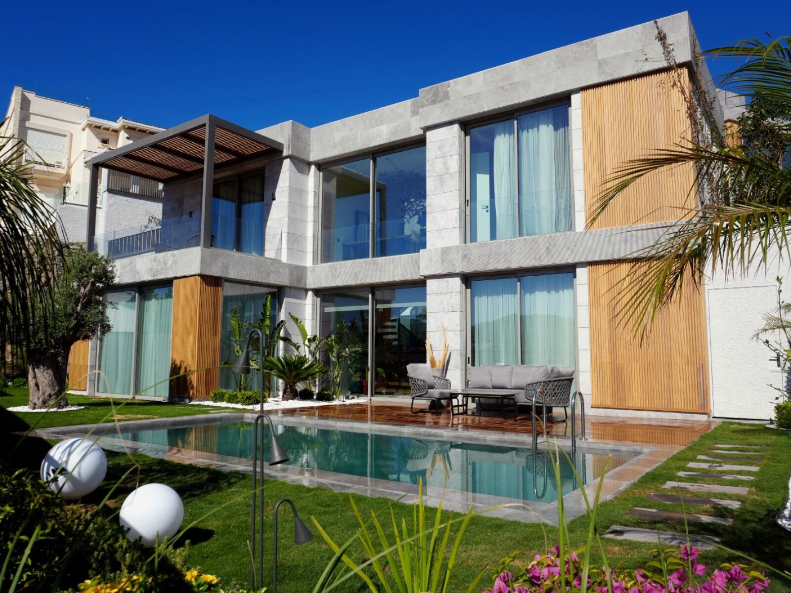 01-Luxury-stylish-villa-for-sale-Bodrum-Yalikavak-2302