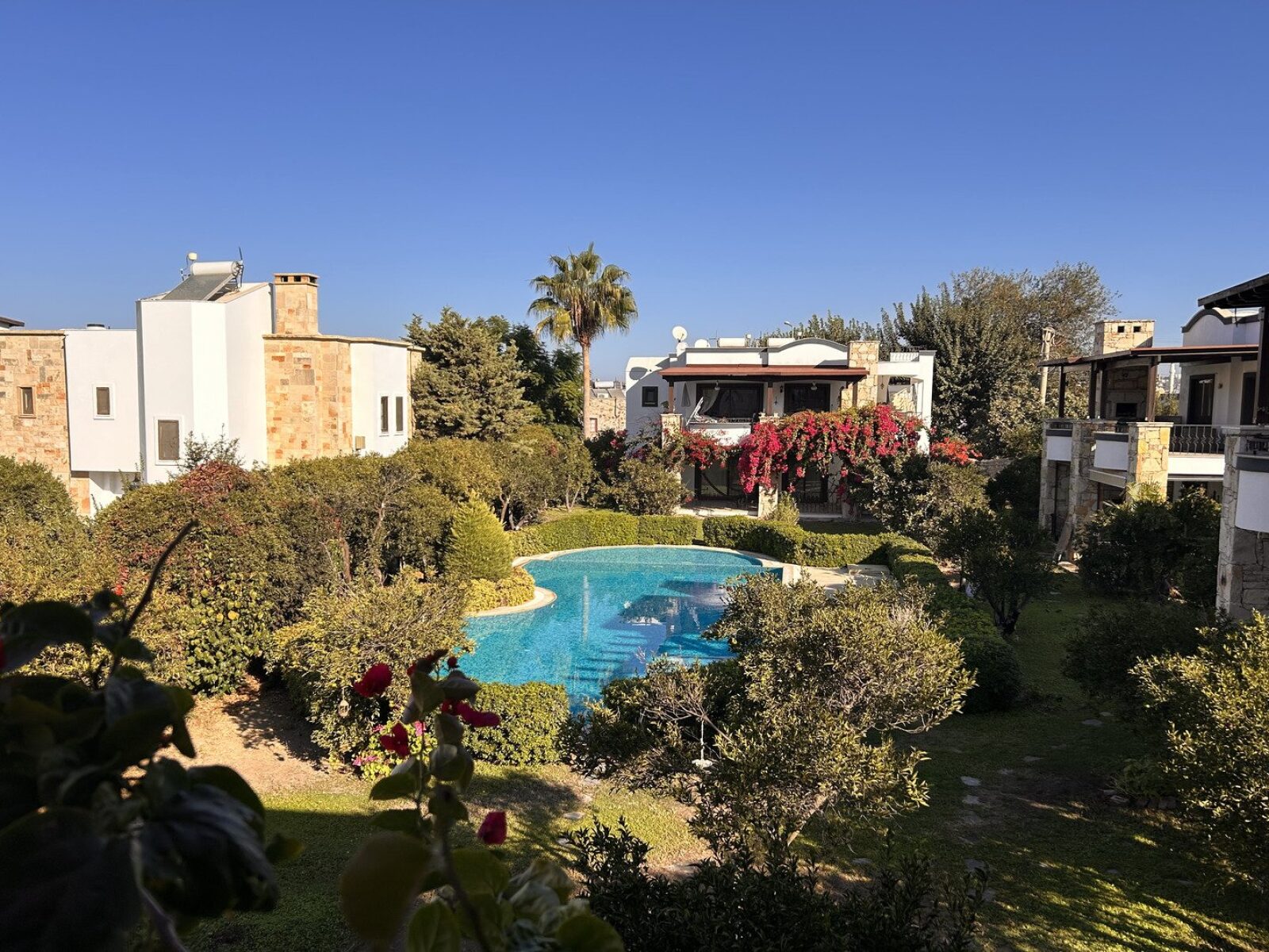 03-Shared-pool-apartment-for-sale-Yalikavak-2325
