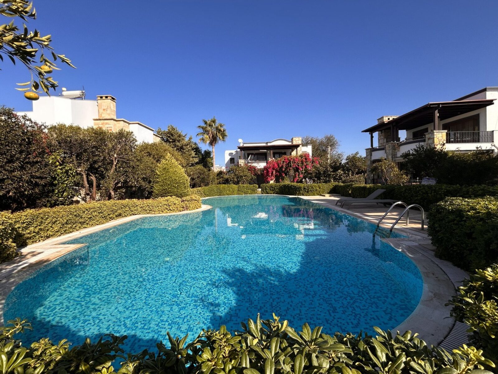 05-Bodrum-Yalikavak-shared-pool-apartment-for-sale-2325