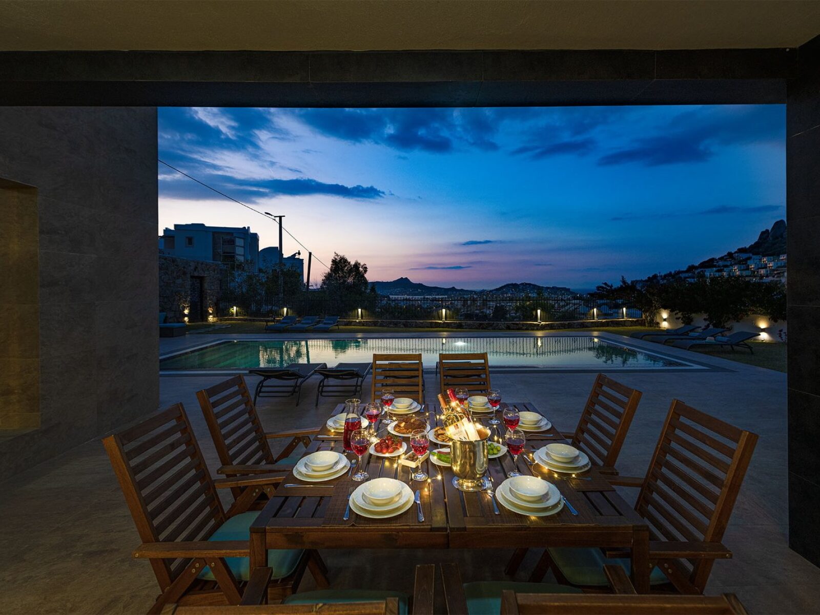 06-Modern-private-sea-view-villa-for-sale-2079