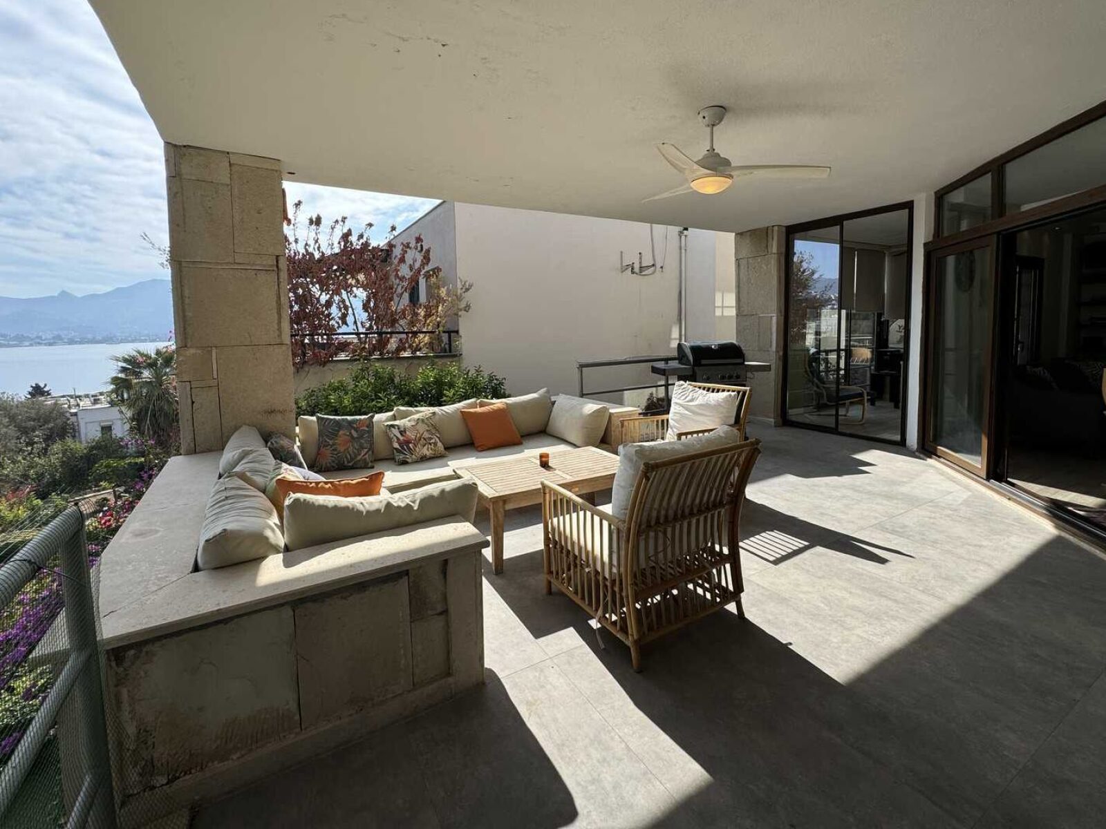 01-Sea-view-modern-apartment-for-sale-Bodrum-Yalikavak-2331