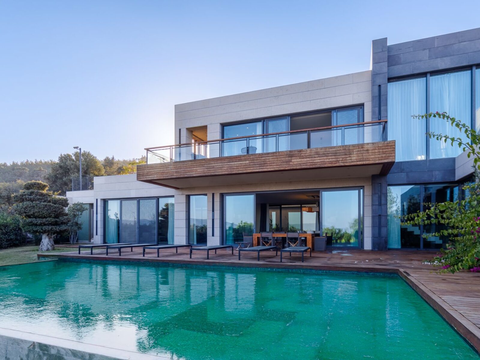 02-Mandarin-Oriental-Private-pool-luxury-villa-for-sale-2332