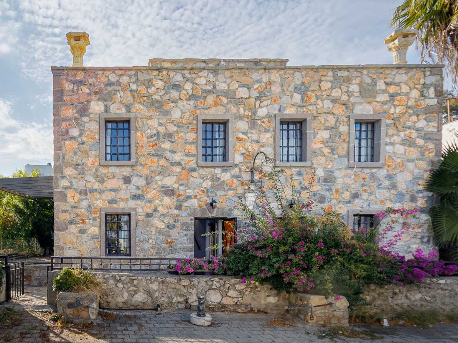 03-Original-stone-villa-for-sale-Golturkbuku-2334