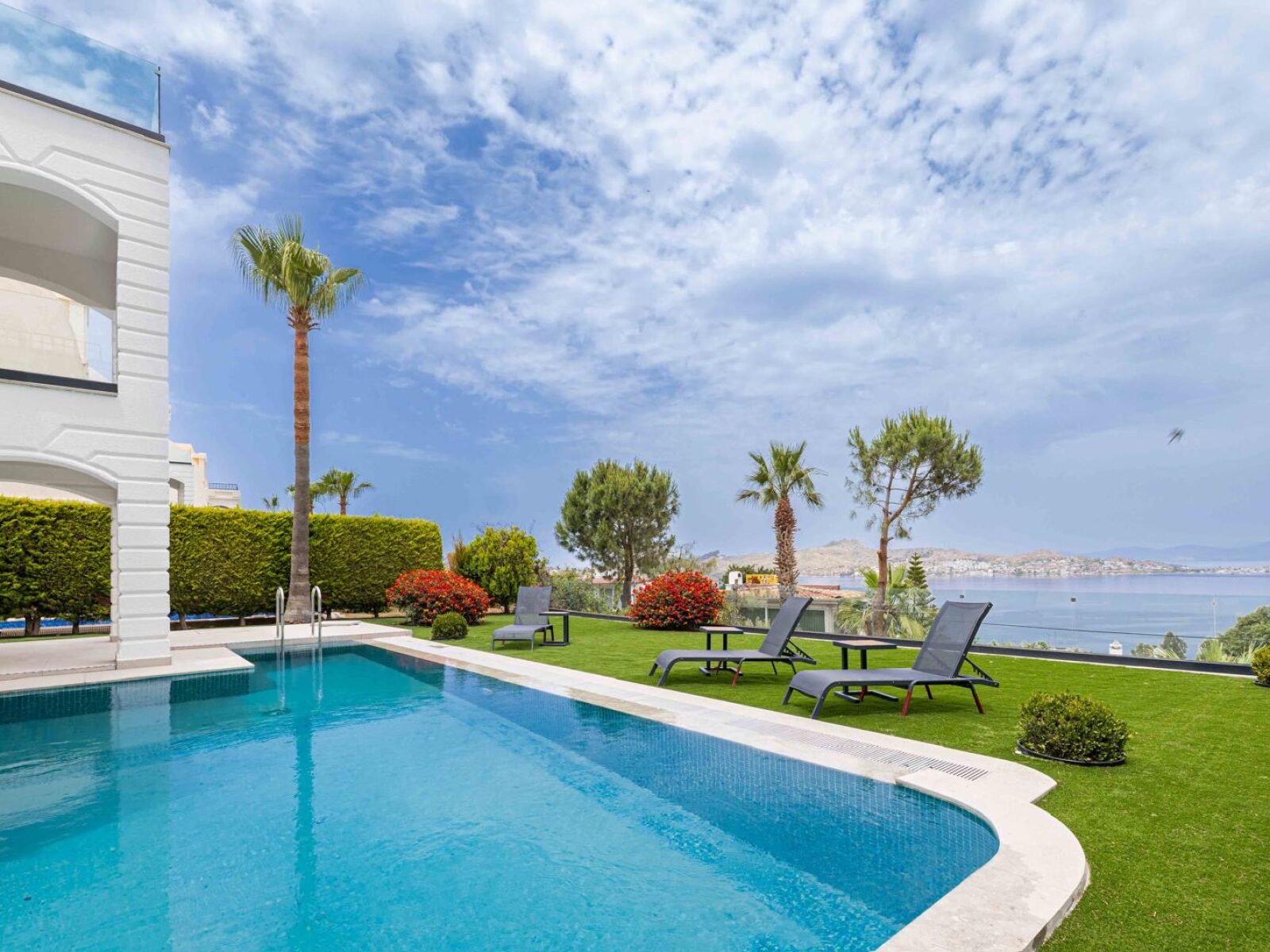 01-Villa-with-Yalikavak-marina-view-for-sale-Bodrum-2356