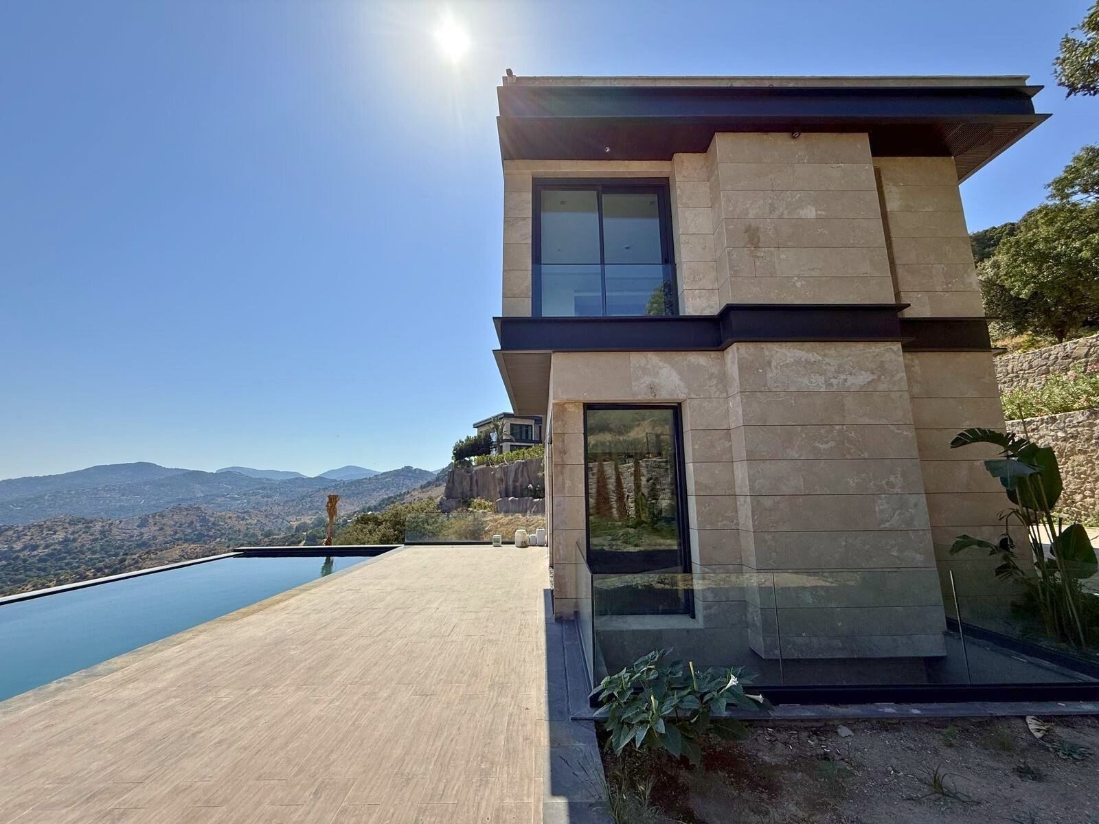 05-Independent-private-infinity-pool-villa-for-sale-Bodrum-Yalikavak-2372
