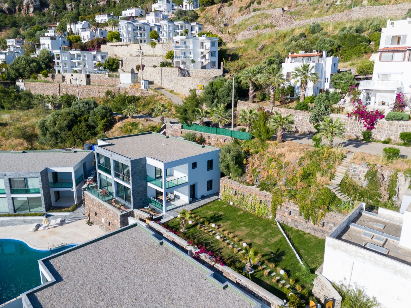 06-Large-garden-villa-for-sale-Yalikavak-2381