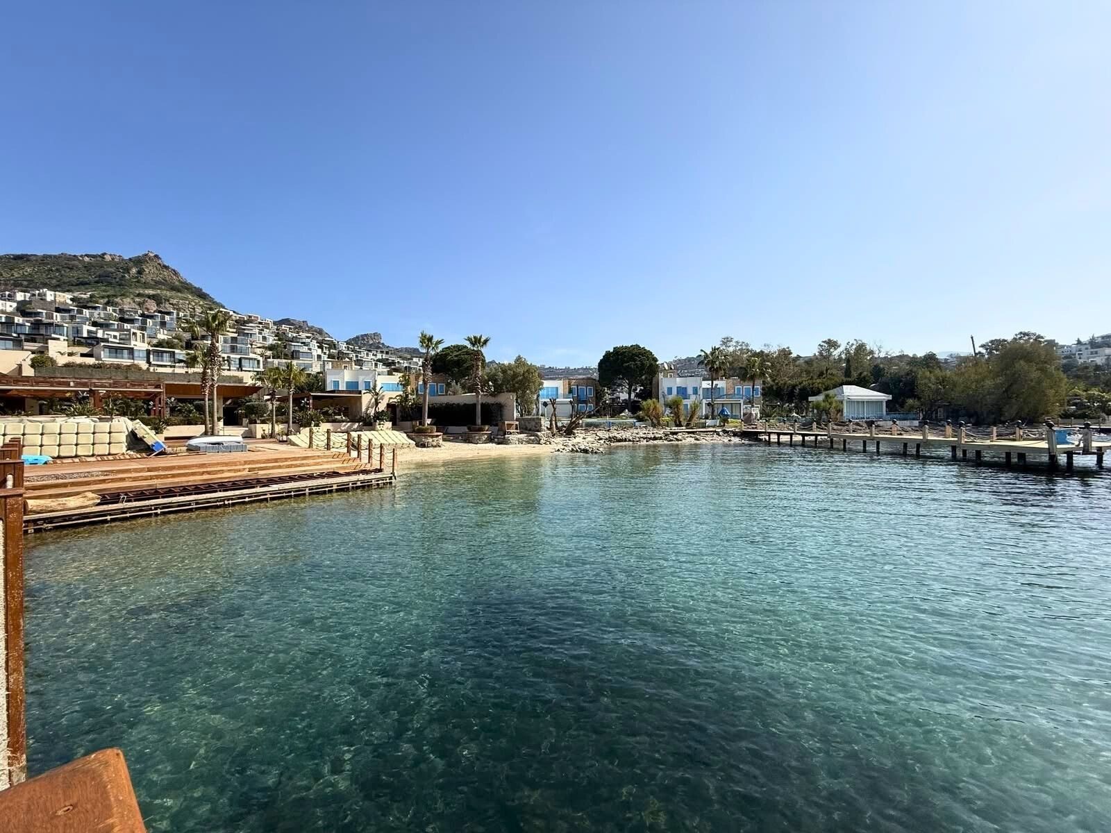 2390_bodrum_yalıkavak_seafront_living_private_beach_large_garden_residence
