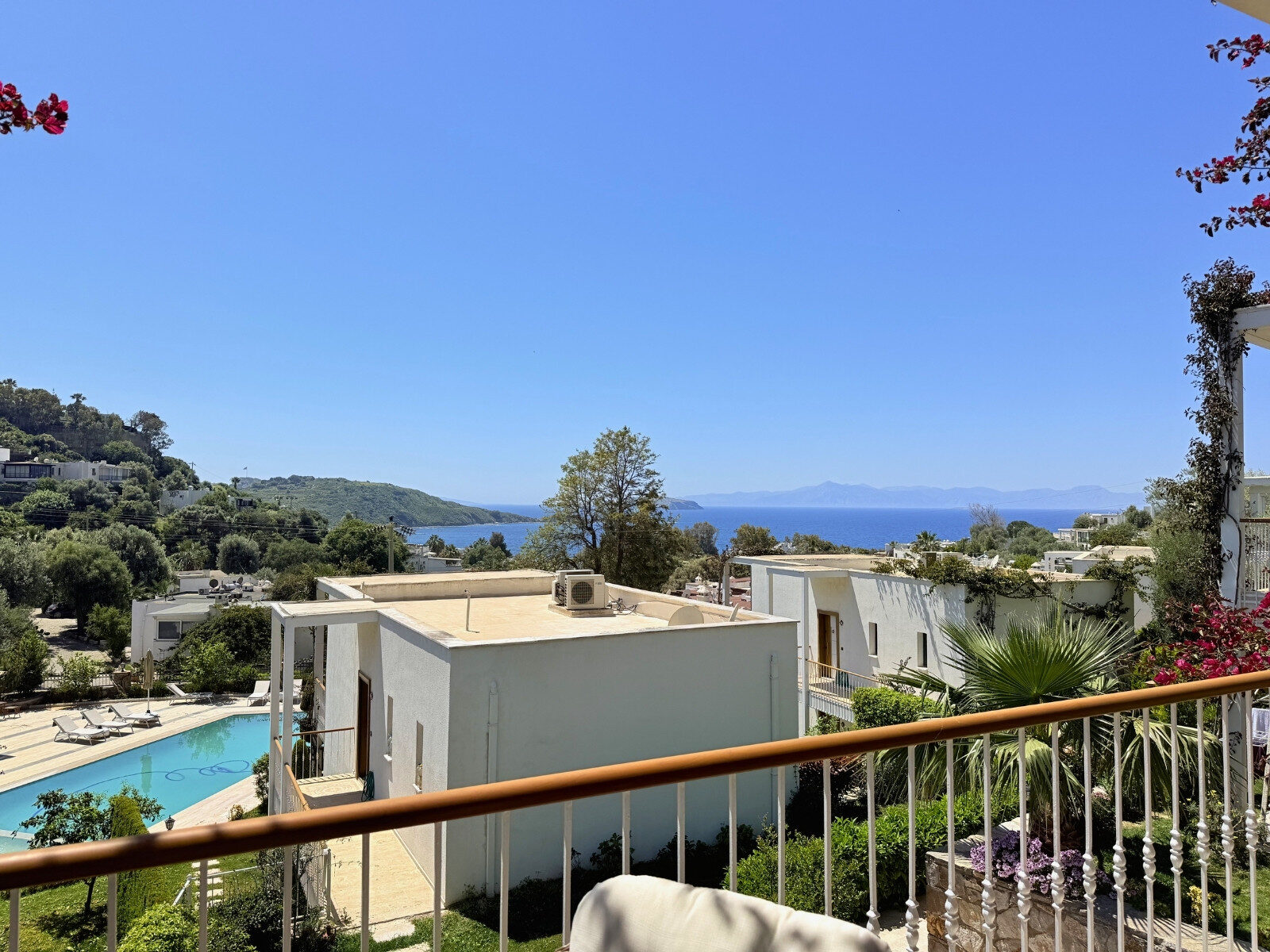 2390_bodrum_gumusluk_koyunbaba_perla_suites_close_to_beach_apartment_for_sale_06