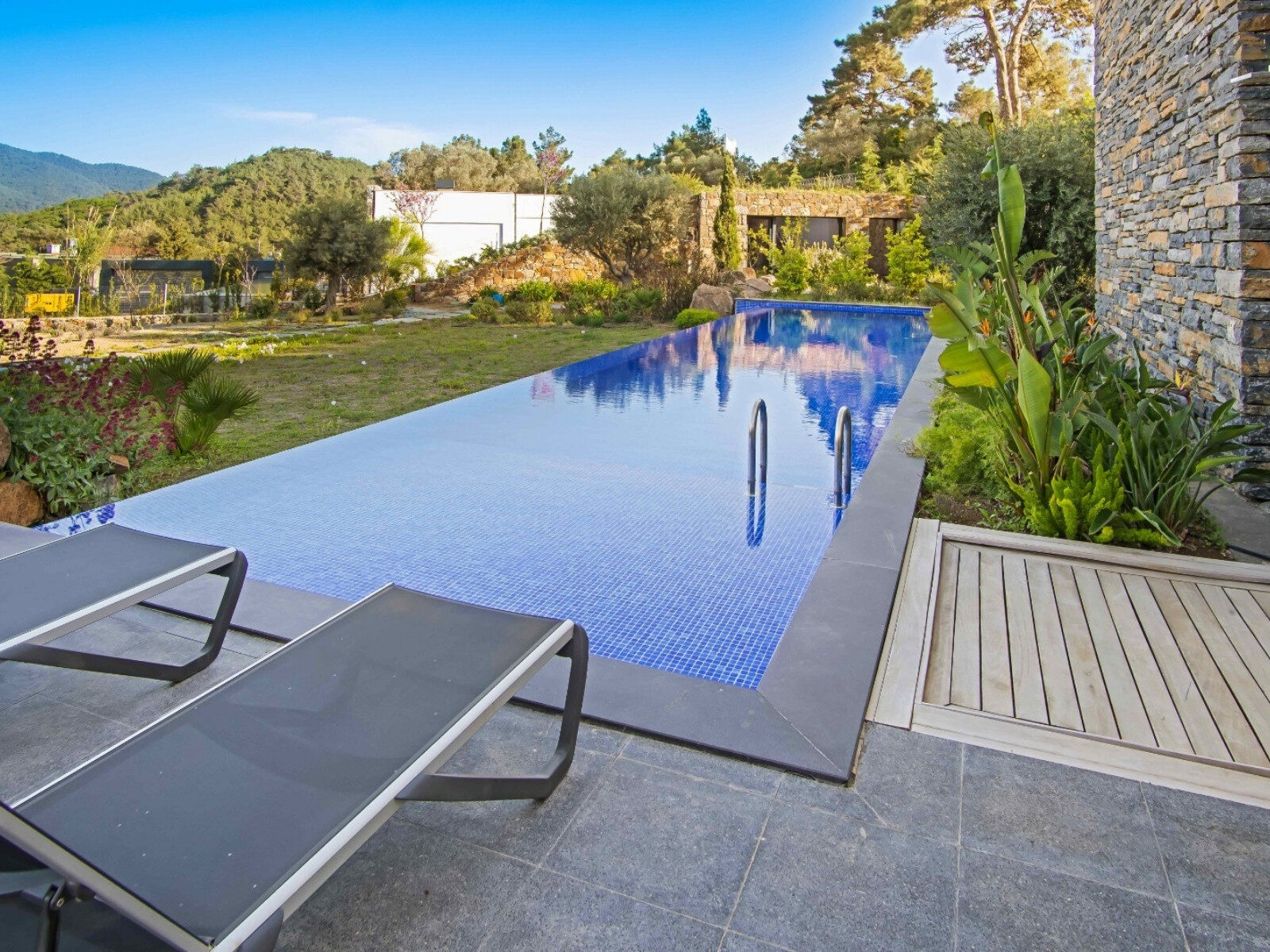 2398_bodrum_Private_Sanctuary_Modern_Stone_Architecture_09