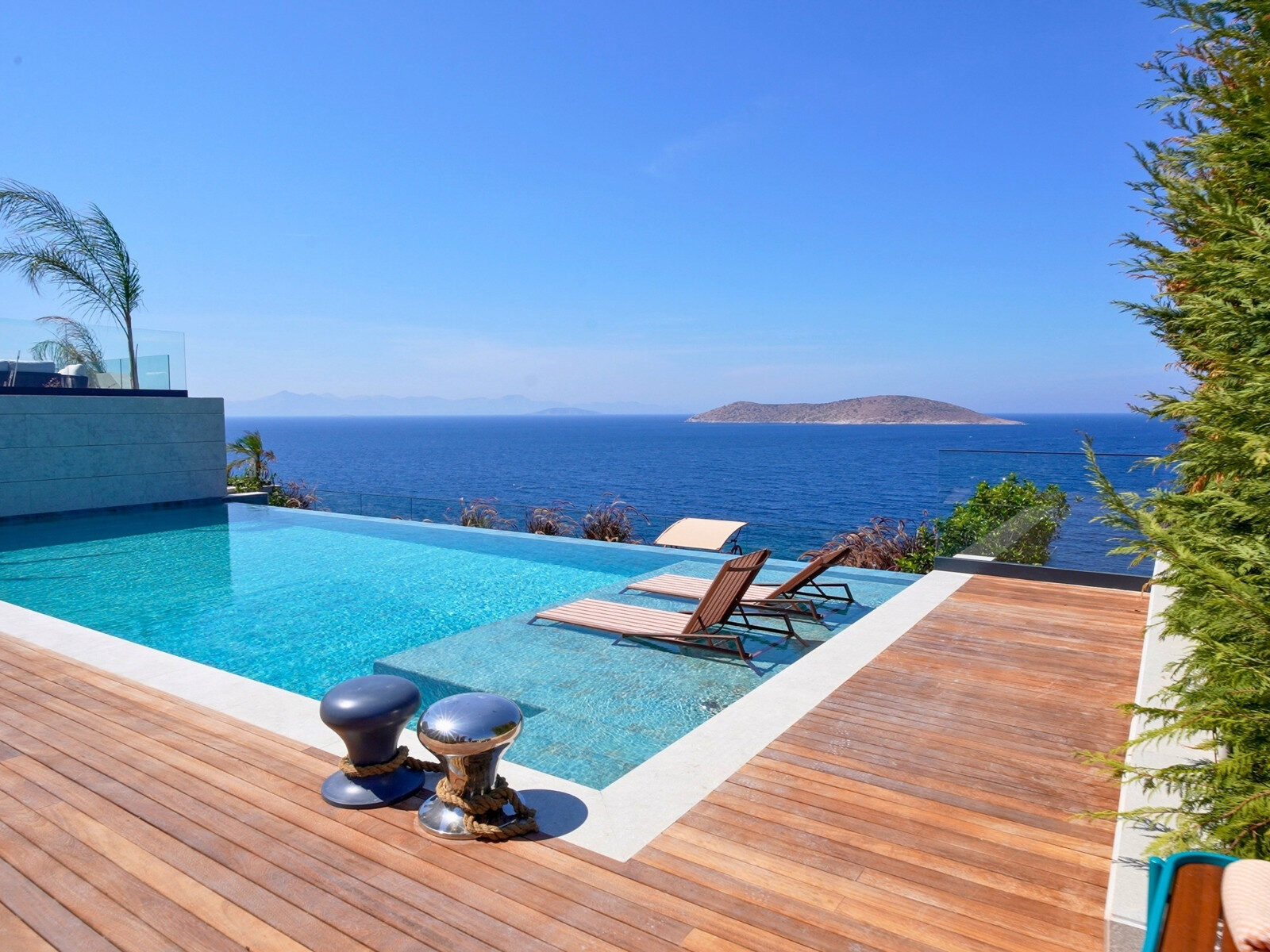 2402_Ultra_Luxury_Seafront_Mansions_and_Villas_in_Gümüşlük_Bodrum_05