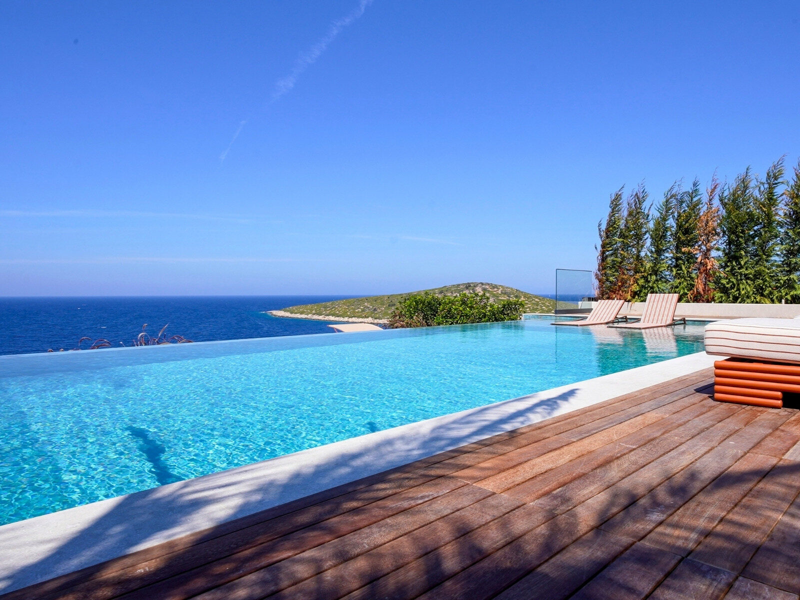 2402_Ultra_Luxury_Seafront_Mansions_and_Villas_in_Gümüşlük_Bodrum_08