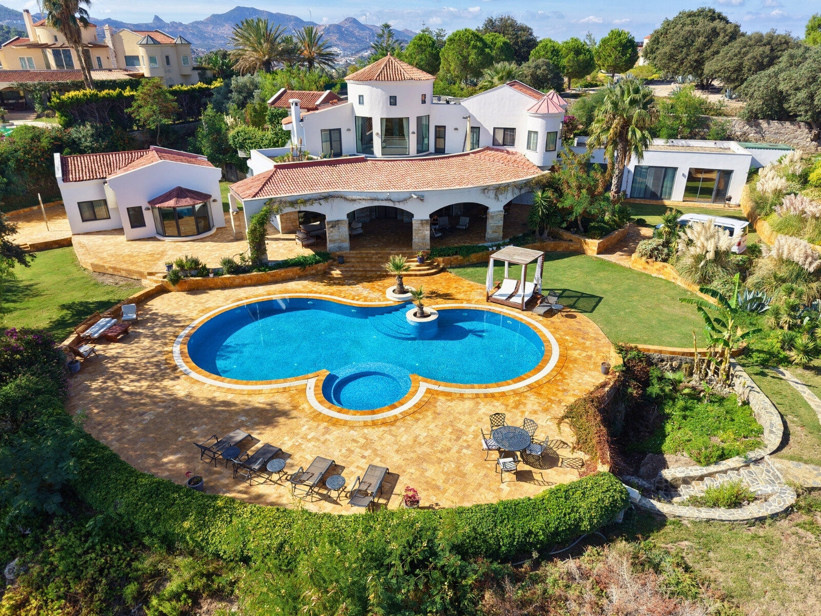 2403_bodrum_yalıkavak_Massive_Mansion_in_Yalıkavak_Life_in_a_5267_m2_Paradise_Garden_31
