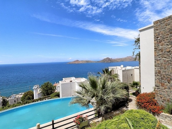 Yalikavak Villa in Impressive Top Location