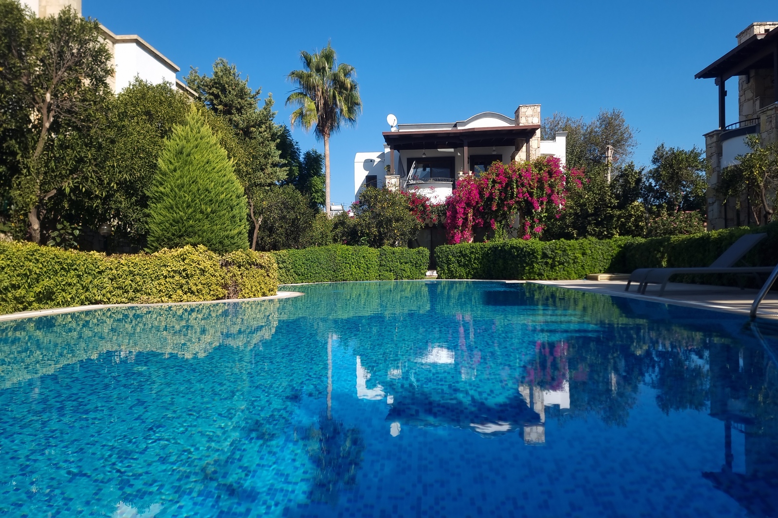 01 Bodrum Yalikavak for sale central apartments 2325