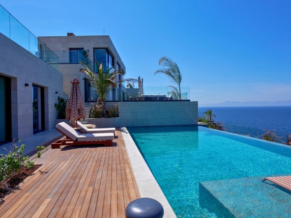 2402 Ultra Luxury Seafront Mansions and Villas in Gumusluk Bodrum 04